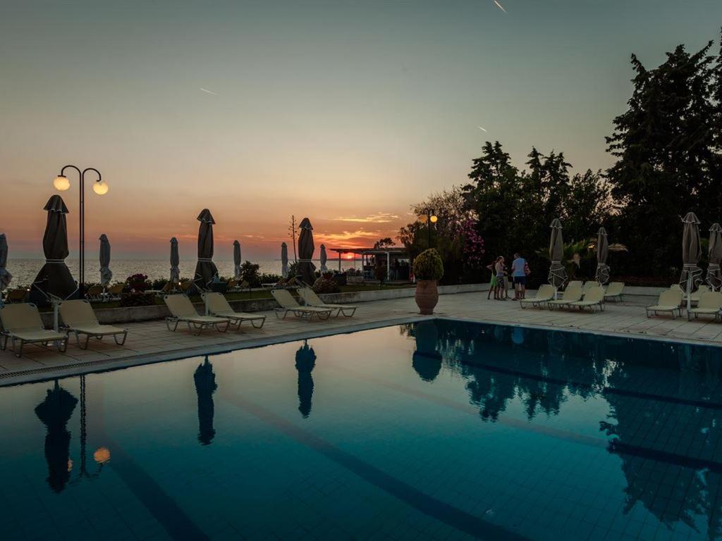 Kassandra Mare Hotel Неа-Потидеа Экстерьер фото